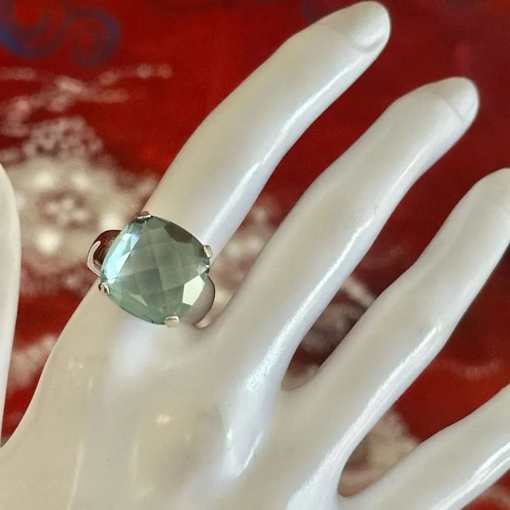 Swarovski Aqua Blue Crystal Chunky Ring (Swan Mark) – Retired